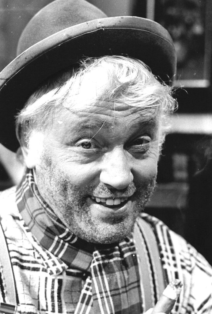 Piet Ekel in zijn rol van Malle Pietje uit Swiebertje.