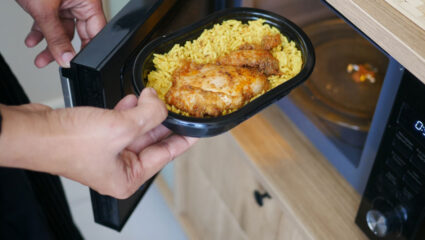 Opwarmen van eten in de magnetron
