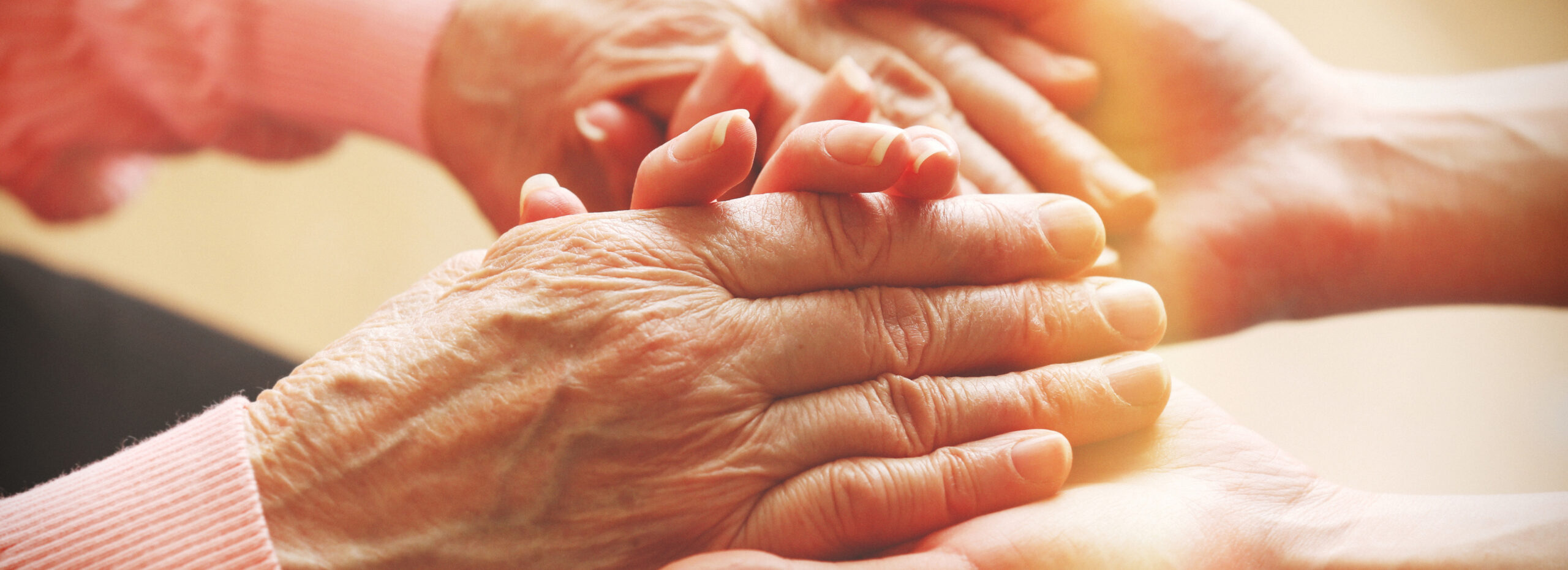 Nieuwe MAX dramaserie in de maak Maud en Babs MAX Vandaag Nieuwe MAX dramaserie in de maak Maud en Babs MAX Vandaag