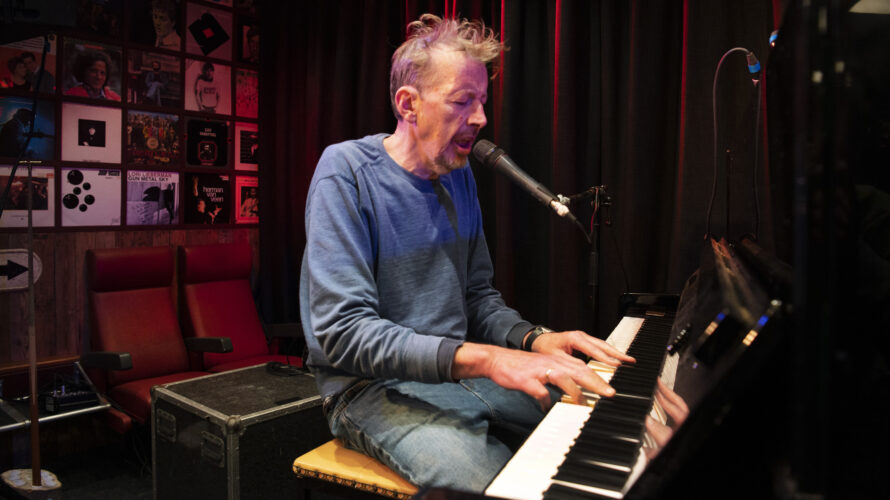 NPO Radio 5 brengt ode aan Jan Rot - MAX Vandaag