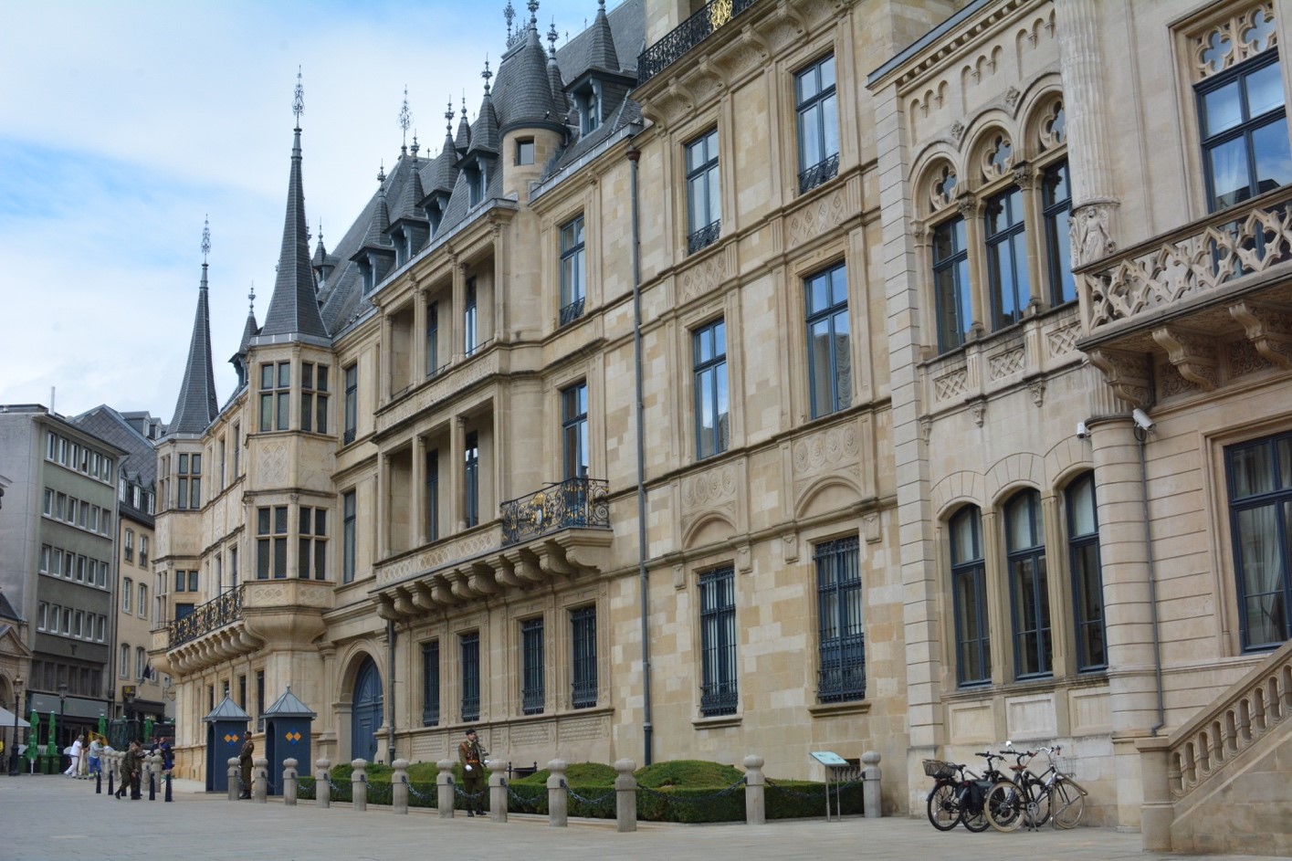 Maxime op reis Luxemburg MAX Vandaag