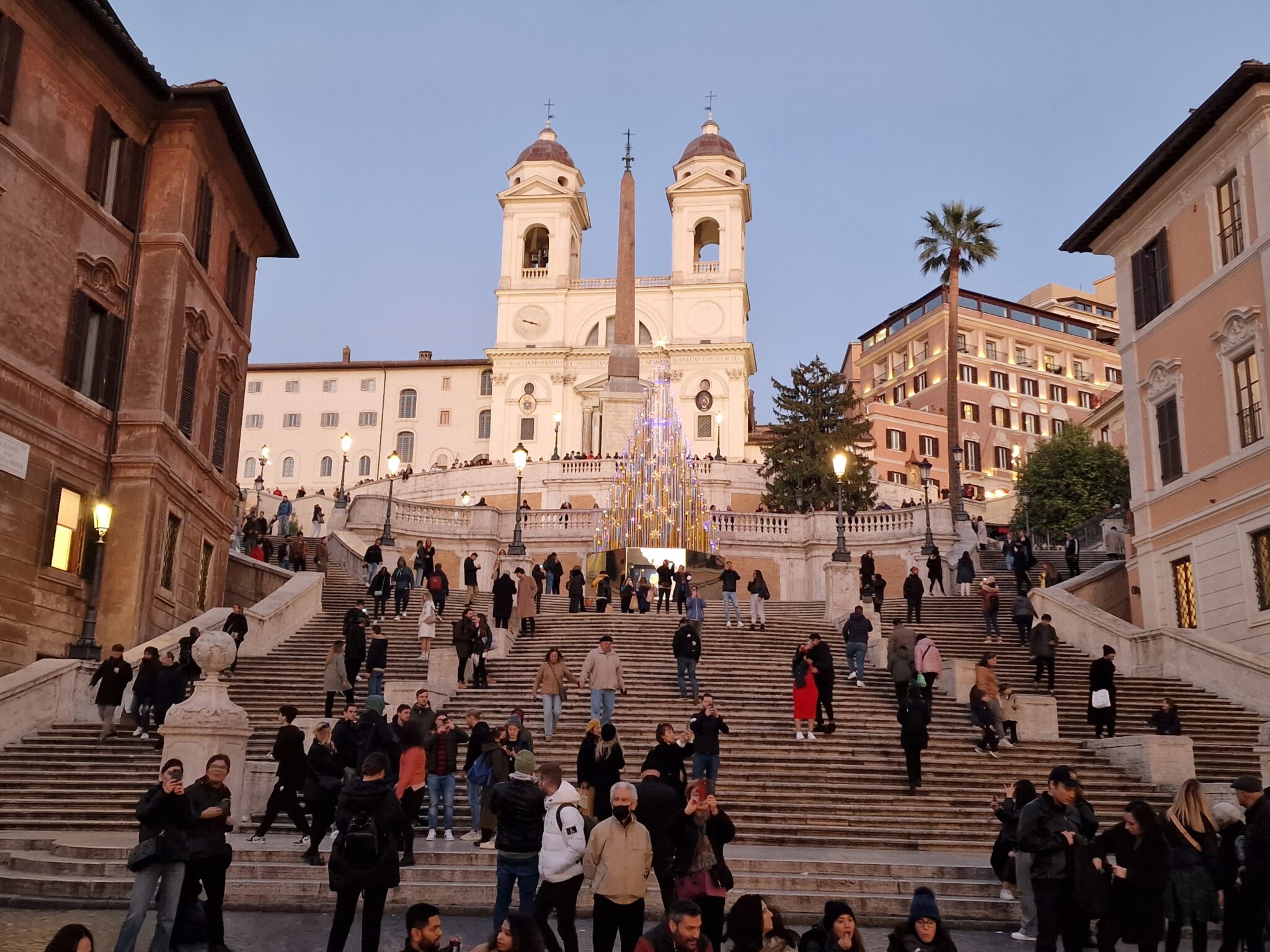Maxime op reis kerstsfeer en oudheden in Rome MAX Vandaag