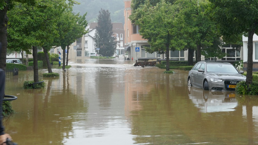 Hoe zit het? Zijn we verzekerd bij grote overstromingen? MAX Vandaag