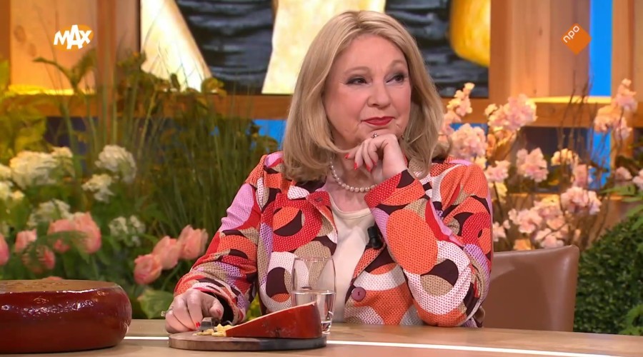 Janny van der Heijden keurt kazen 
