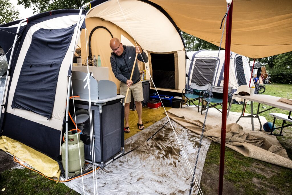 kamperen in de regen