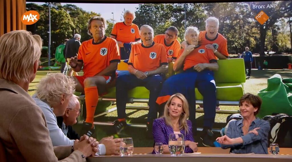 Voetballen tegen eenzaamheid: Kees Kist en Foppe de Haan over Walking Football toernooi op Nationale Ouderendag