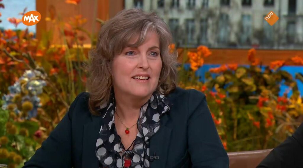 Genomineerd voor de NS Publieksprijs 2024: Luister (Sacha Bronwasser)