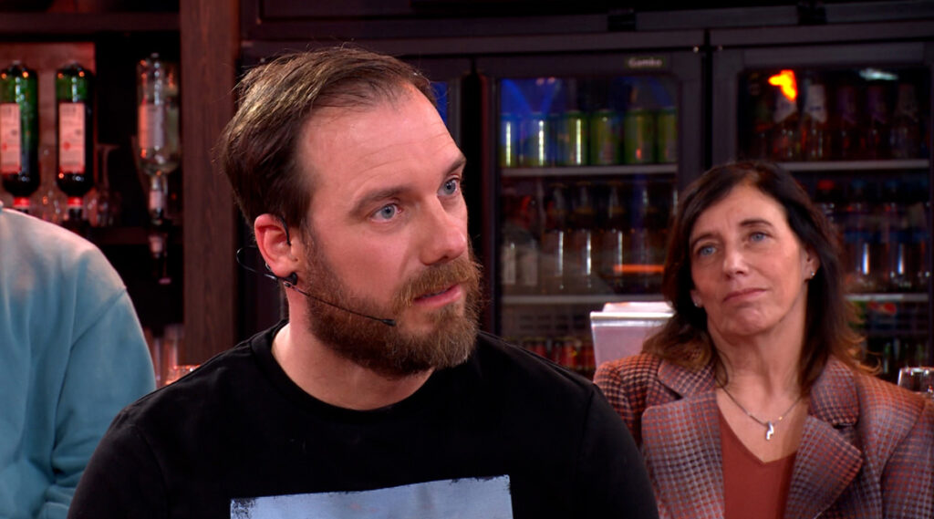 Als eerste Nederlander de zeven gevaarlijkste vulkanen beklimmen: ‘Op de top was het -42 graden’