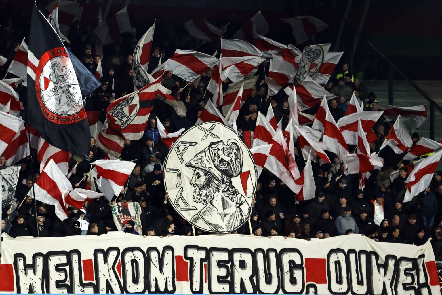 125 jaar Ajax, de meest succesvolle voetbalclub van Nederland - MAX Vandaag