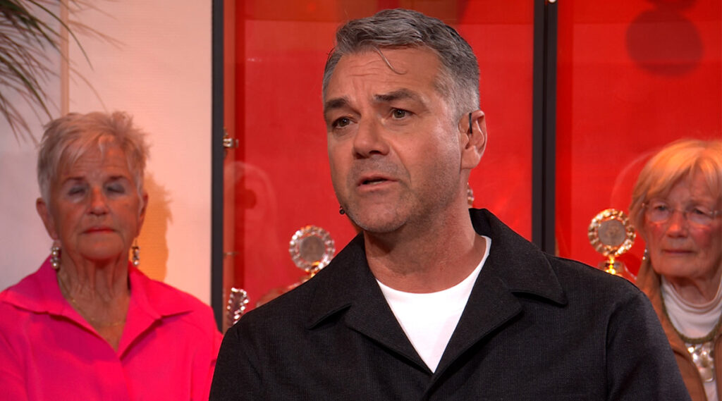 Marino Pusic is voetbaltrainer in een oorlogsgebied: ‘Mijn spelers houden mij op de been’