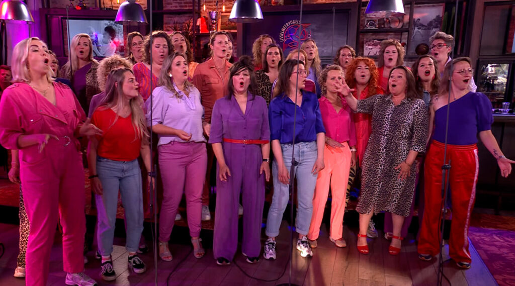 Koor De Sportschool wil stigma van tuttig doorbreken: ‘Stoer en actief’