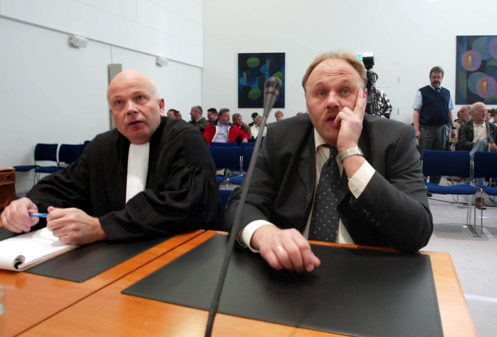 Directeur Rudi Bakker tijdens het proces over de vuurwerkramp