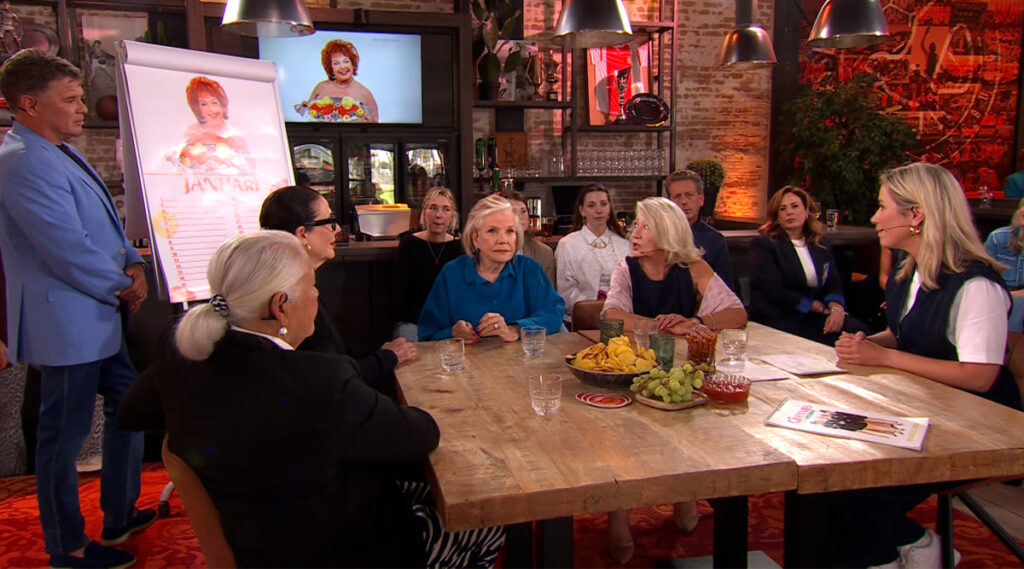 De Grannies van Amsterdam presenteren naaktkalender: ‘Ter ere van Jocelyn en voor de Hersenstichting’