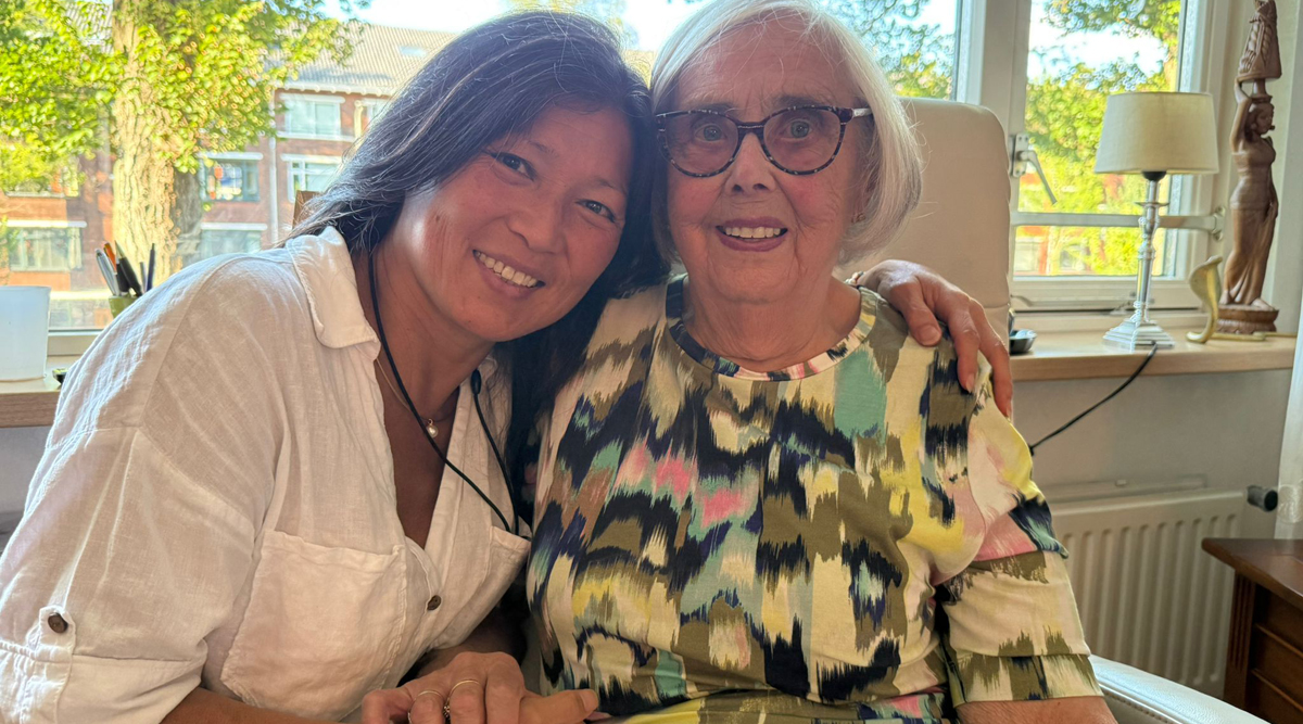 Young Joo en Greet in het MAX Ouderenjournaal