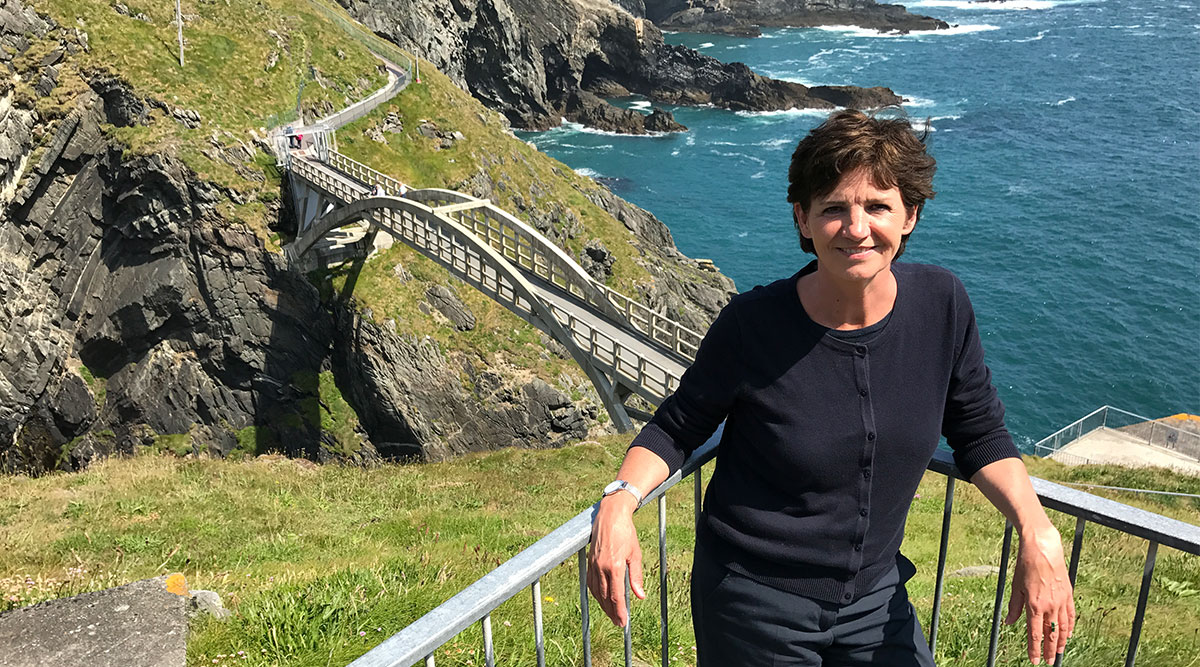 Puzzel: maak Martine bij Mizen Head compleet.