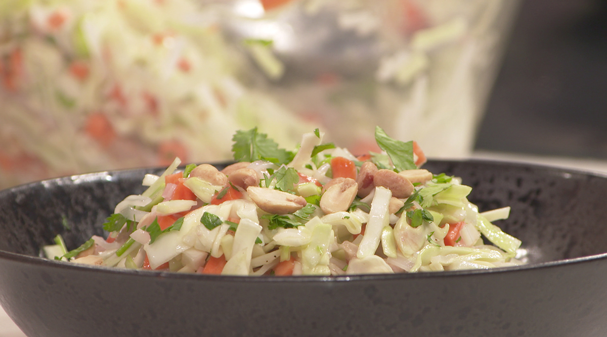 Kook mee met MAX: Vietnamese salade met varkensreepjes en rijstnoedels