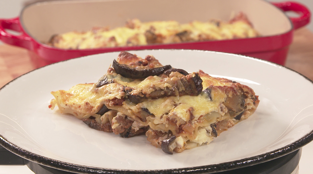 Kook mee met MAX: Turkse lasagne met gehakt, aubergine en yoghurt