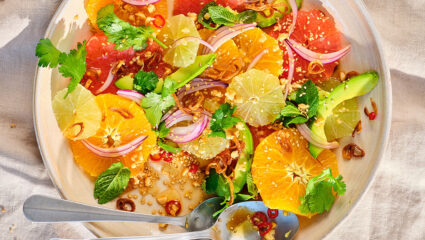 Punchy citrussalade van Julia Hulleman