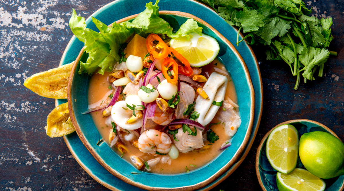 Borden met een blauwe kleur.