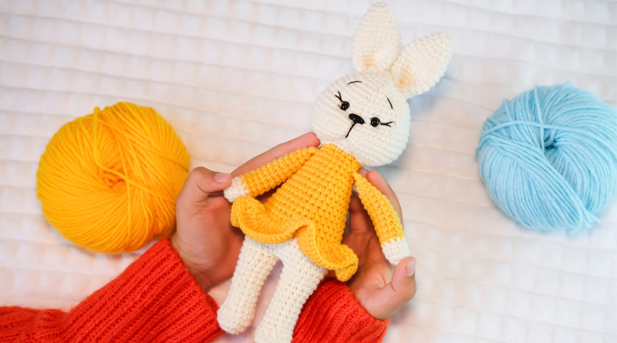 Een gehaakte knuffel.