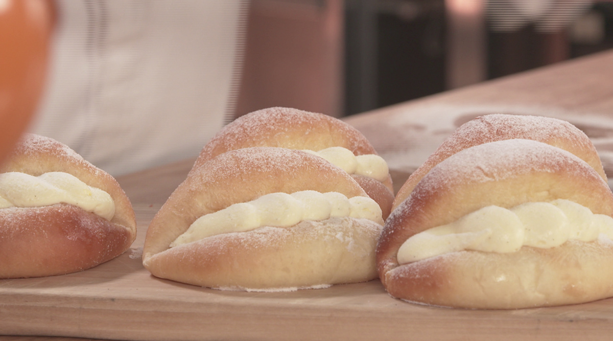 Bak mee met MAX: roombroodjes