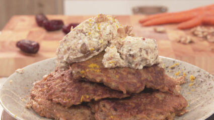 Kook mee met MAX: worteltaart-pannenkoekjes