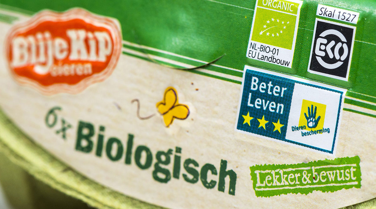 Keurmerk op een doos eieren.