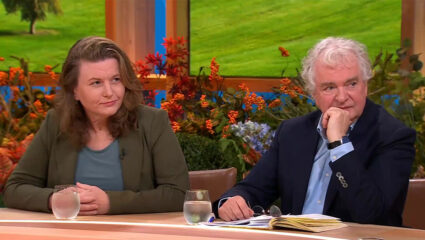 Politiek commentator Kees Boonman en wijkverpleegkundige Jennifer Bergkamp.