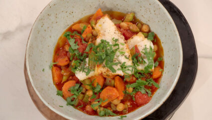 Kook mee met MAX: Marokkaanse stoof van vis met wortel, kikkererwten en Ras el hanout.