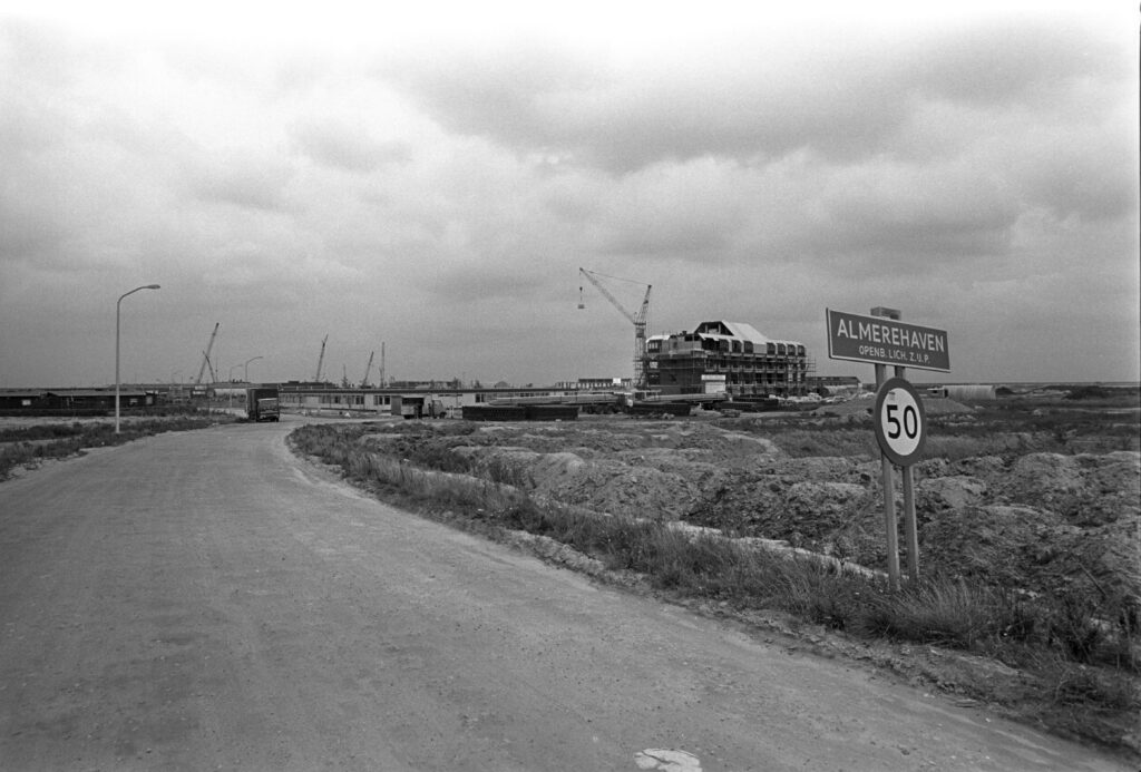 Almere in aanbouw