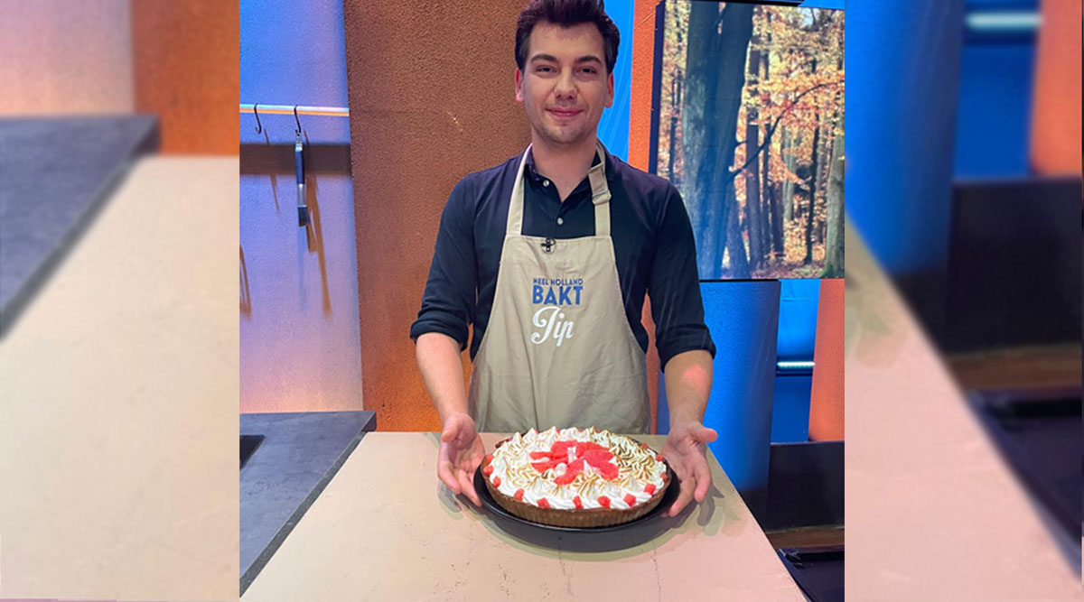 Jip uit Heel Holland Bakt met zijn zelfgemaakte taart.