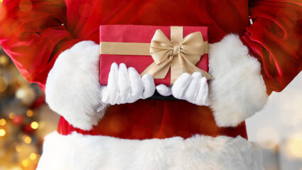 MAX Vandaag puzzel: maak de kerstman met het cadeau compleet