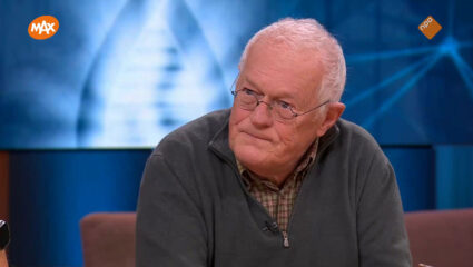 Ted van Essen aan tafel bij Tijd voor MAX.