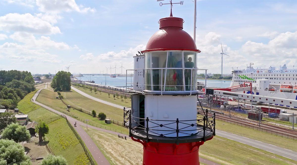 De vuurtoren van Hoek van Holland.