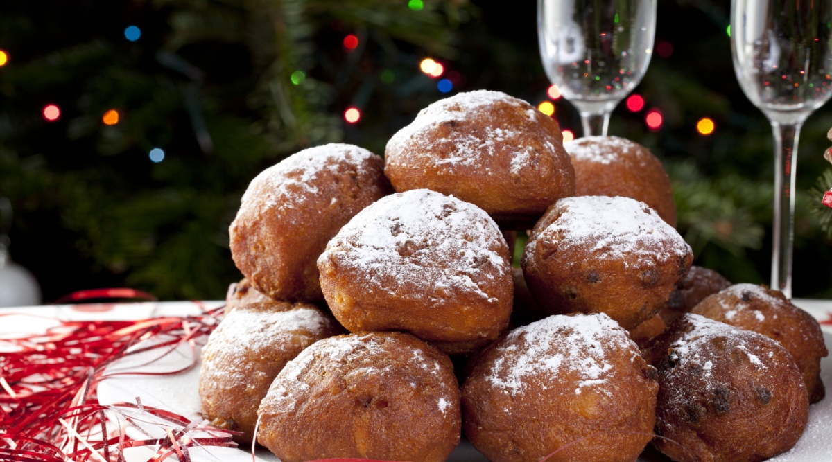 Oliebollen met oud en nieuw