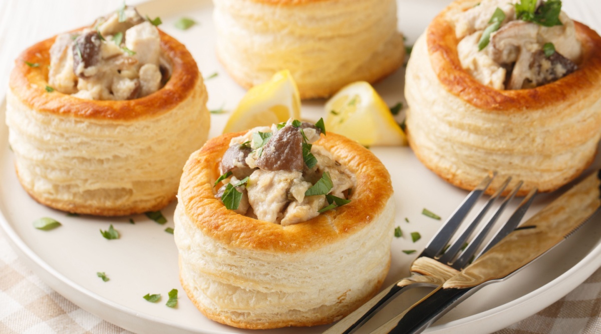 Bladerdeegpasteitjes met ragout