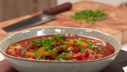 Kook mee met MAX: Spaanse rijstsoep met chorizo en paprika