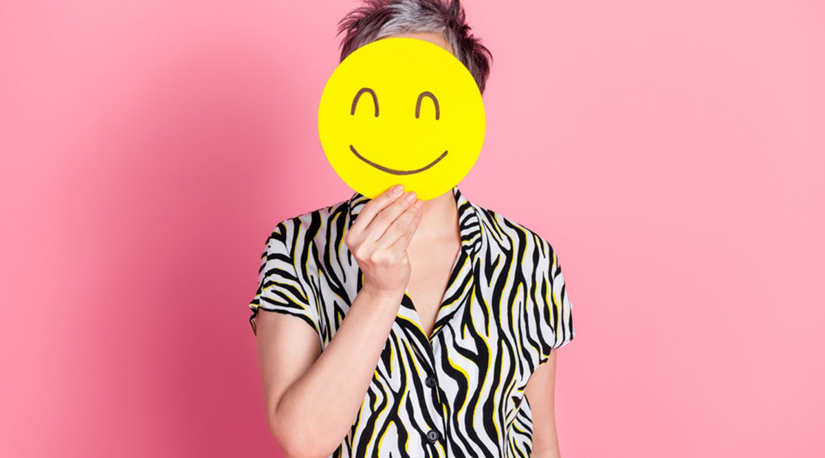 De politie waarschuwt dat een emoji op een foto juist geen privacy biedt