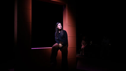 Dilan Yurdakul op het podium.