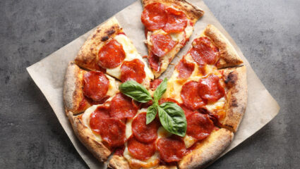 MAX Vandaag puzzel: maak de pizza salami compleet