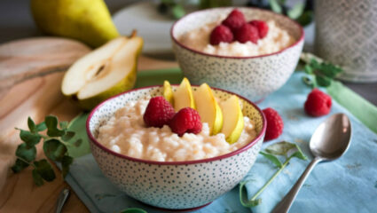 Puzzel rijstepap met fruit