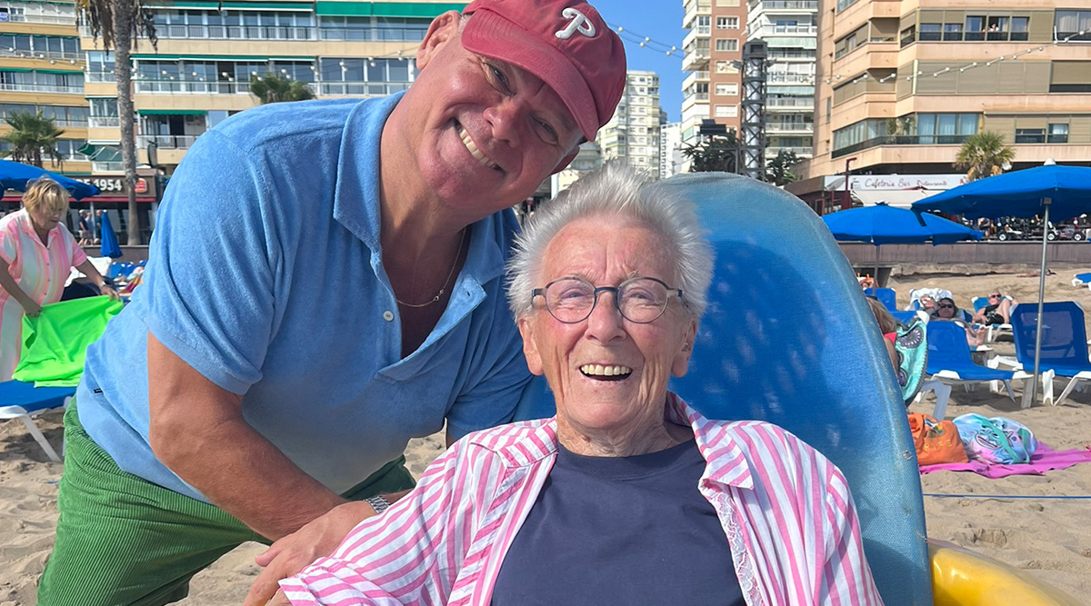 Een vergetelijk mooie reis met Paul de Leeuw en Nel in Benidorm