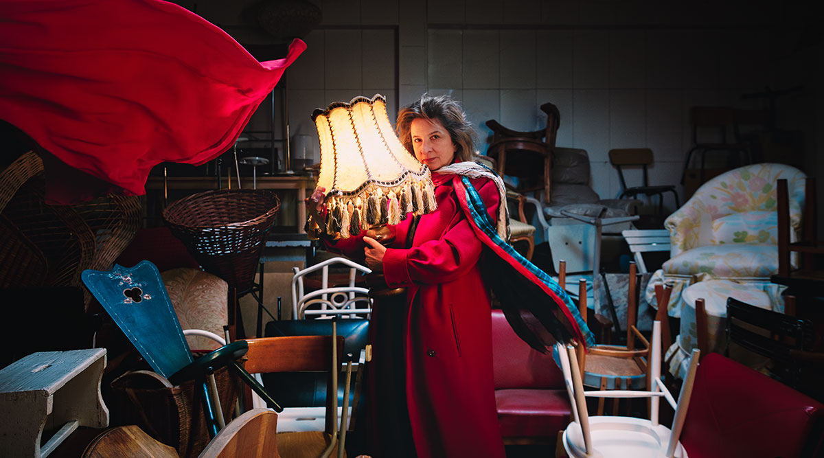 De poster voor All The Lonely People met Jacqueline Blom.