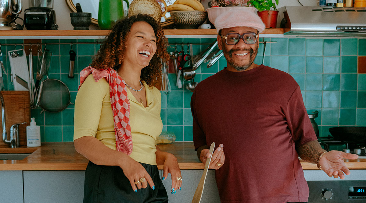 Noni Kooiman en Howard Komproe in de keuken voor Peper & Zuur?!