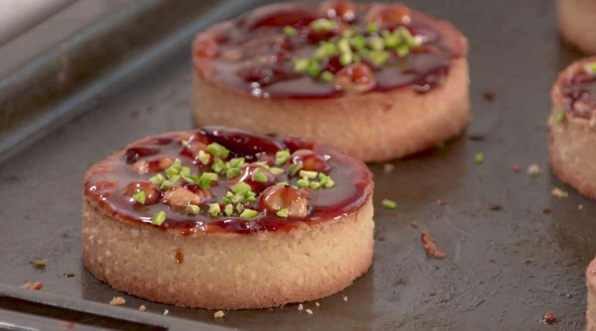 Bak mee met MAX: noten-karameltartelettes