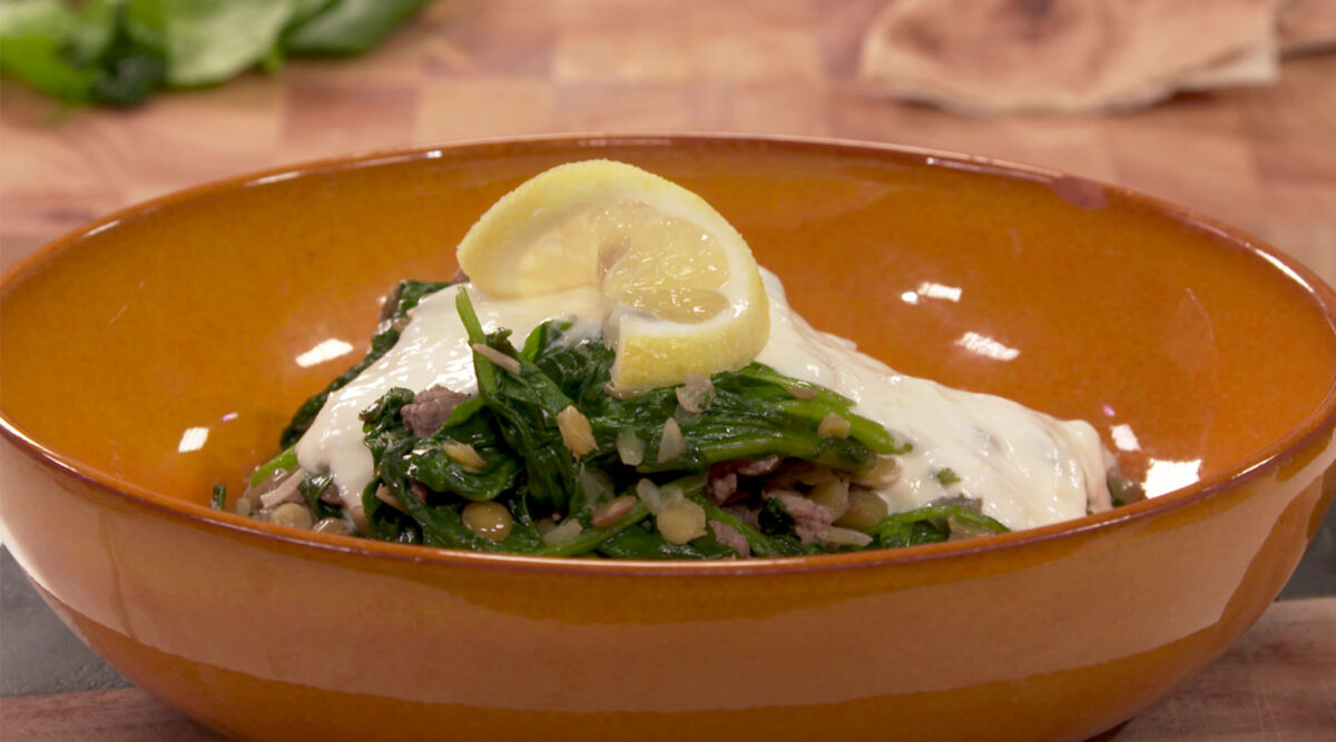 Kook mee met MAX: stoof van lamsgehakt met linzen en spinazie