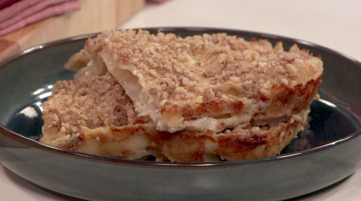 Kook mee met MAX: koolraap-gorgonzolalasagne met walnoten