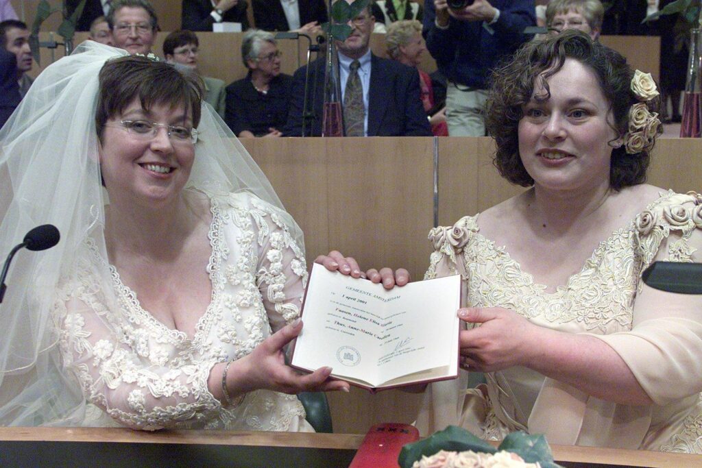 Helene Faasen en Annemarie Thus sluiten als één van de eersten een homohuwelijk