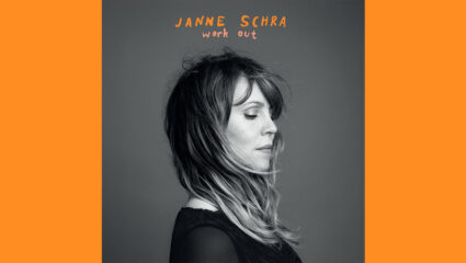 De poster van de theatertour Work Out van Janne Schra.