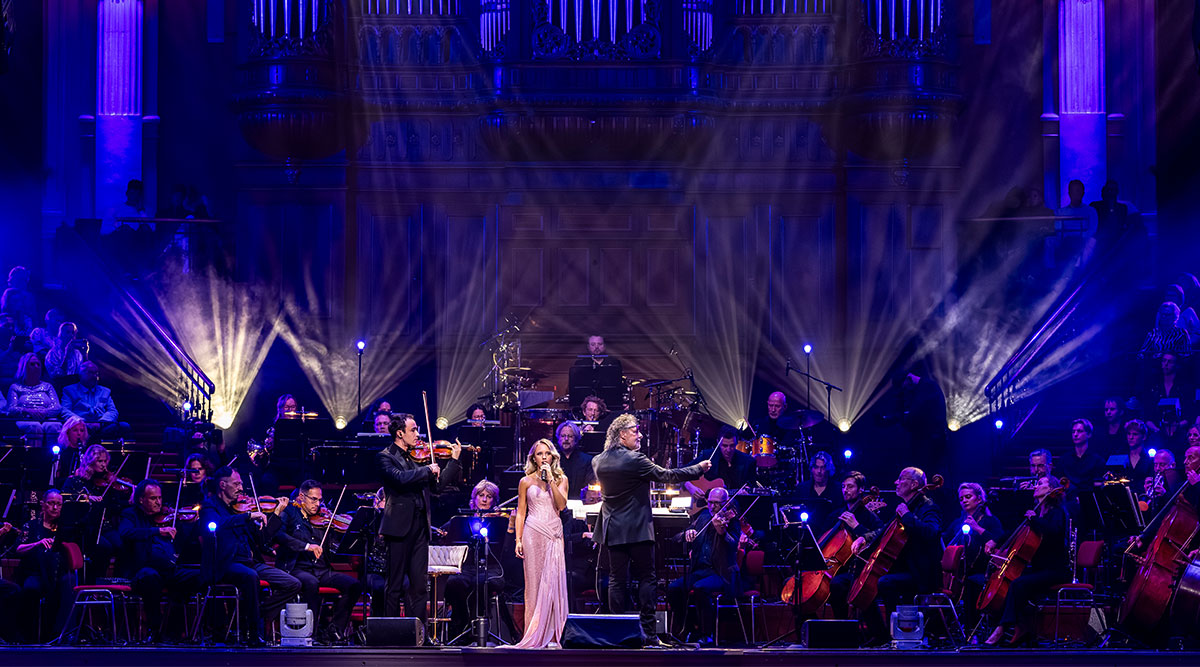 Emma Kok in het Concertgebouw tijdens de MAX Muziekspecial.